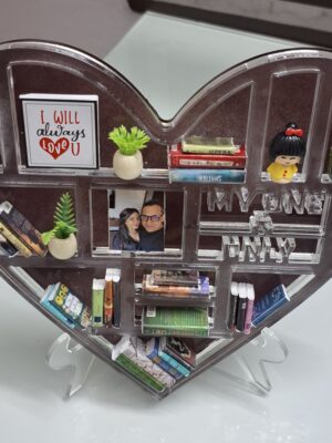 Valentines day heart shaped mini bookshelf